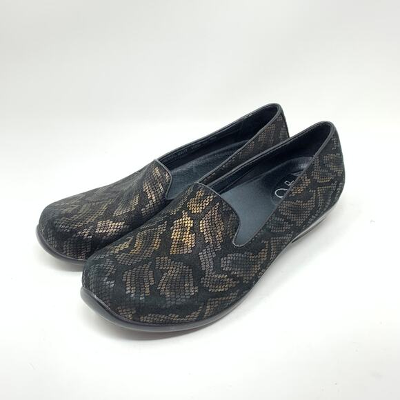 Dansko Womens Size 38 US 8 Olivia Bronze Snakeskin Black Wedge Loafers - Picture 2 of 7